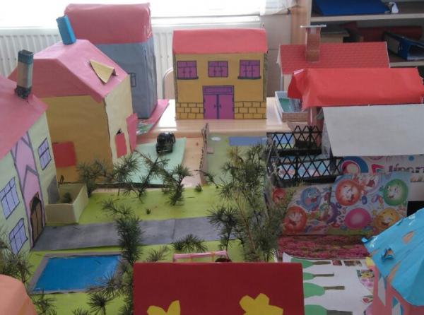 Öğrencilerimiz hayallerindeki evi planladı ve maketini yaptı